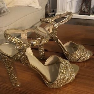 Nine West Gold Heels - Size 8.5